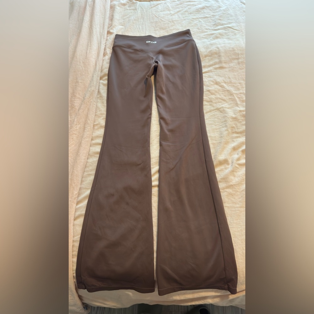Everyday High-Waist Flare Leggings - Brown